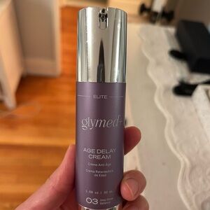 Age Delay Cream - Purple and Silver